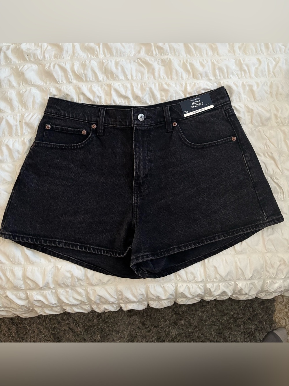 NWT Abercrombie & Fitch “High Rise Mom Short”